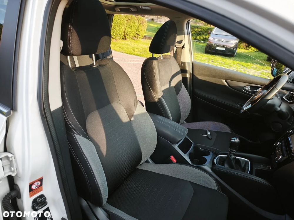 Nissan Qashqai 1.6 DIG-T N-Connecta - 29