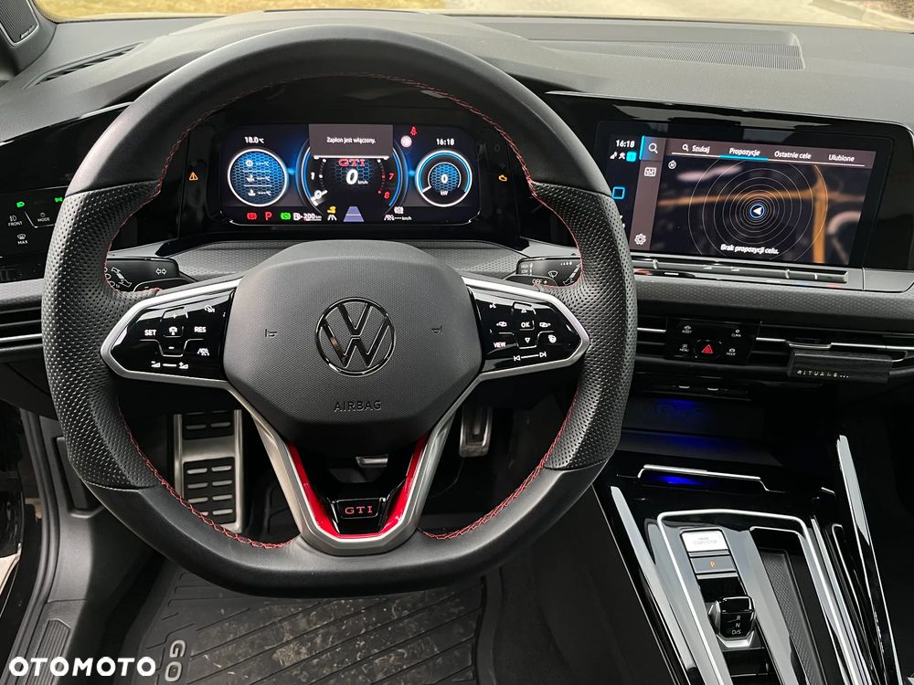 Volkswagen Golf - 12