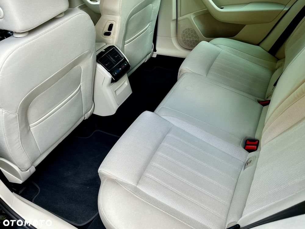 Skoda Superb 2.0 TDI SCR Style DSG - 13