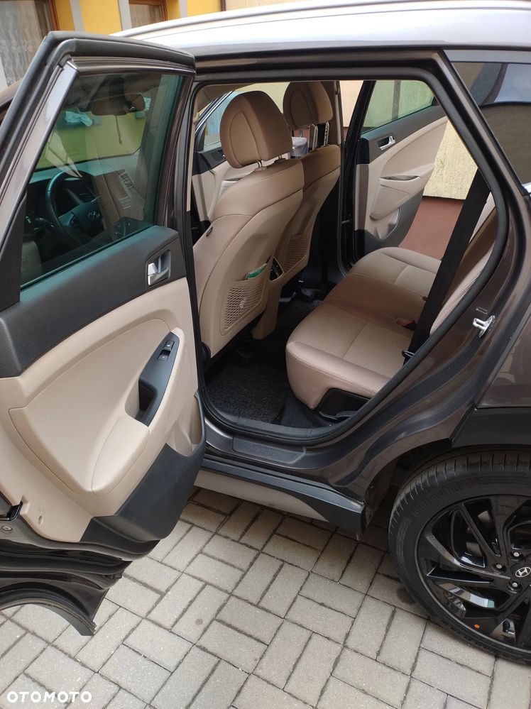 Hyundai Tucson 1.6 GDI BlueDrive Style 2WD - 9