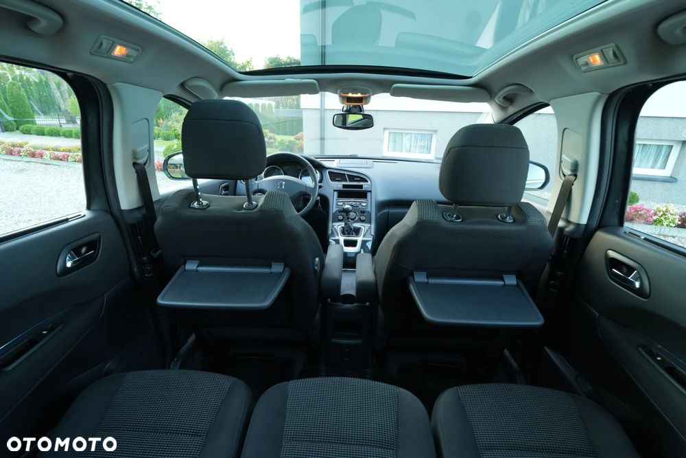 Peugeot 5008 1.6 HDi Family 7os - 27