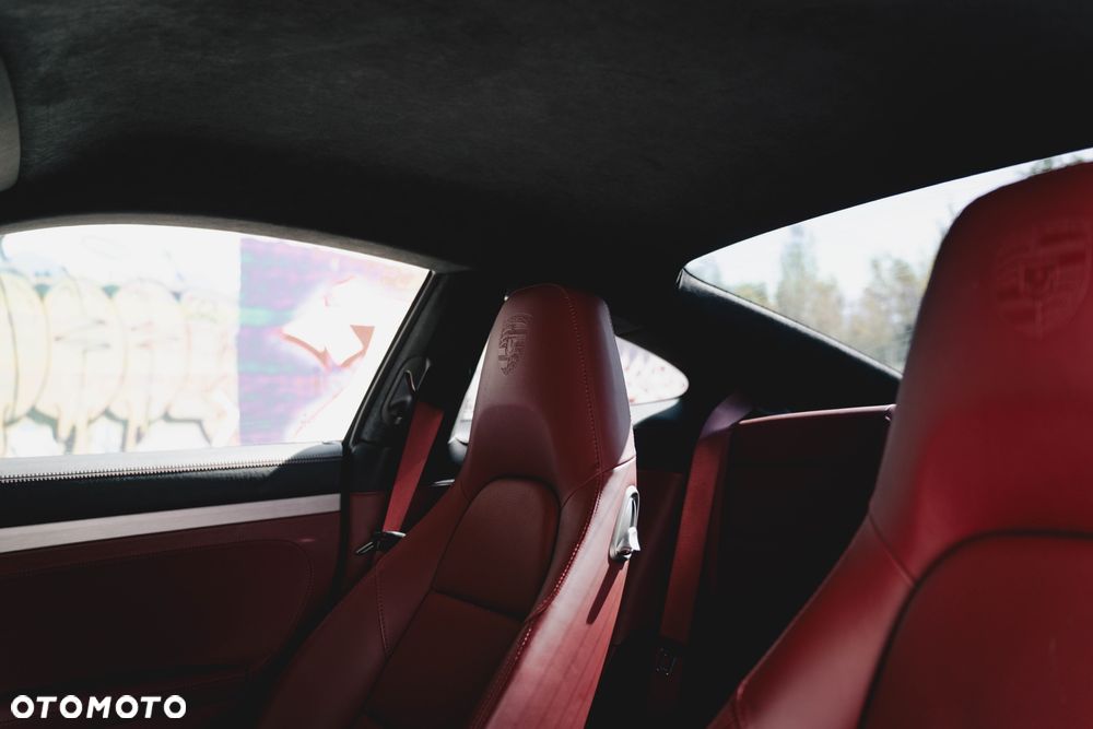 Porsche 911 Carrera 4S PDK - 29