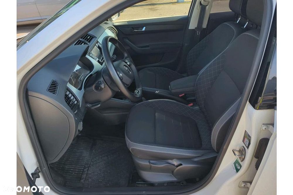 Skoda Fabia 1.0 TSI Ambition - 6
