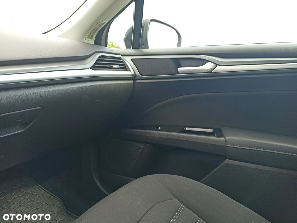 Ford Mondeo - 16