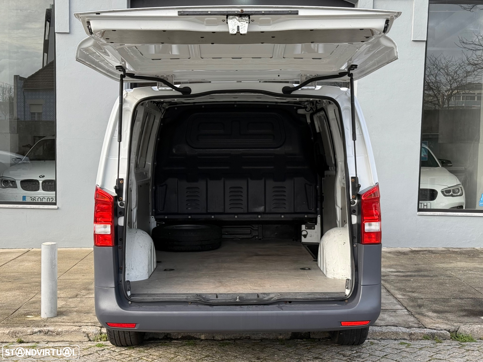 Mercedes-Benz Vito - 21