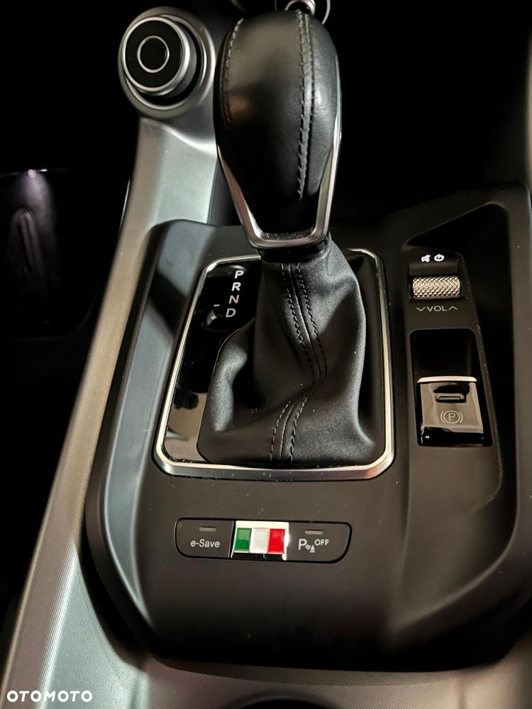 Alfa Romeo Tonale 1.3 PHEV Q4 Veloce - 8