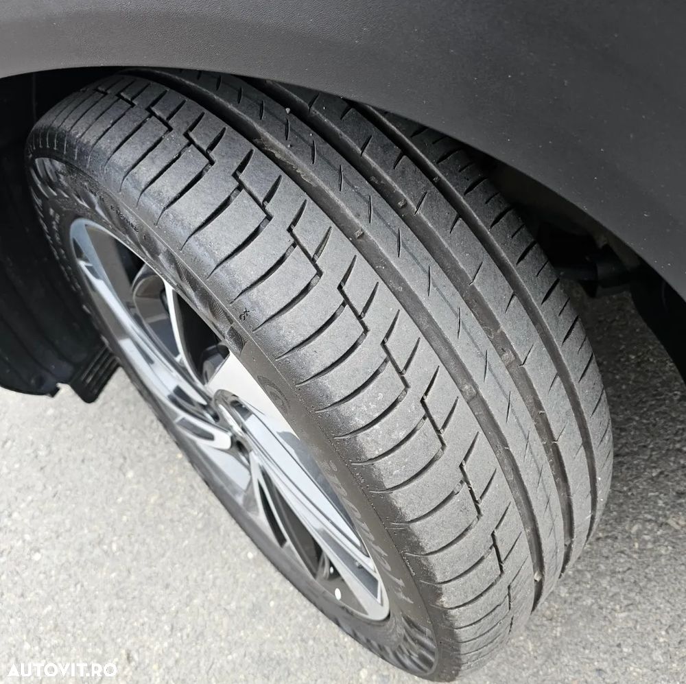 Hyundai Tucson 2.0 CRDI 4WD Automatik Premium - 25