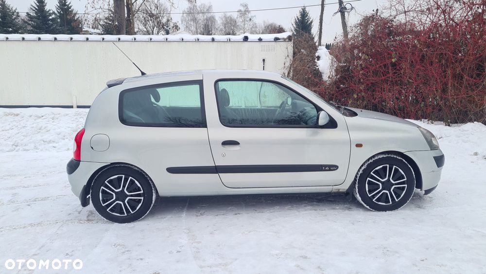 Renault Clio 1.4 16V Expression - 8