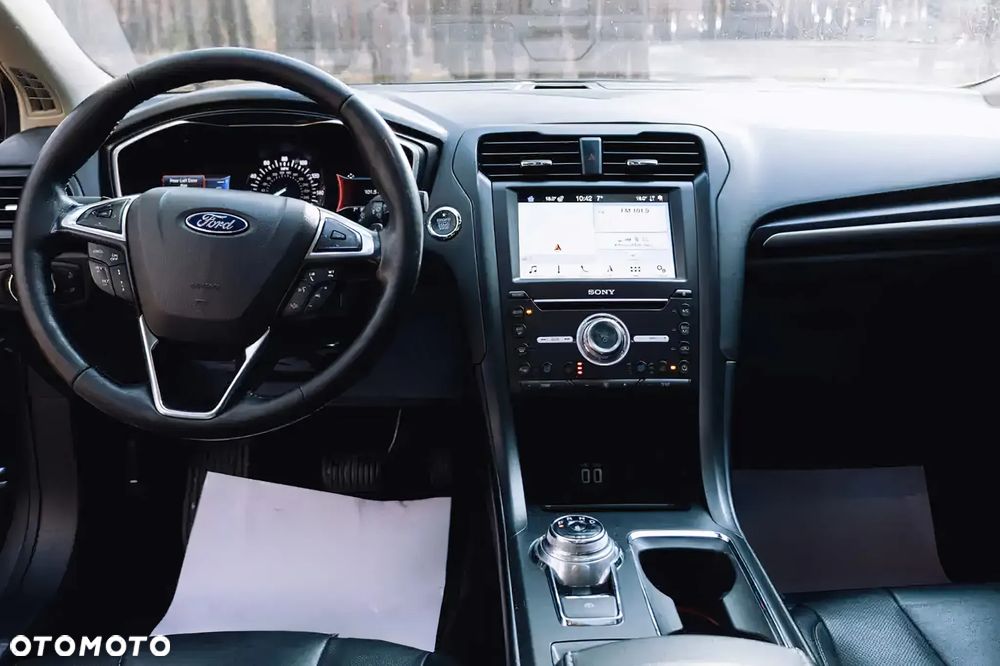 Ford Fusion 2.0 EcoBoost Titanium - 12