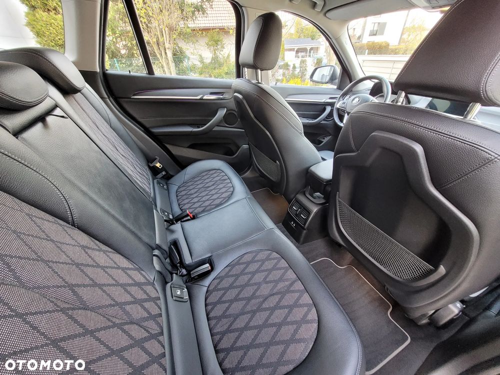 BMW X1 sDrive20i Sport Line - 8