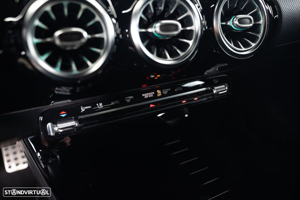 Mercedes-Benz CLA 250 e 8G-DCT AMG Line - 40