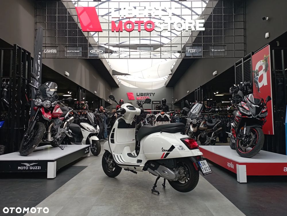 Vespa GTS - 7