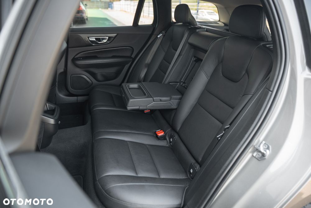 Volvo V60 D3 Momentum Core - 35