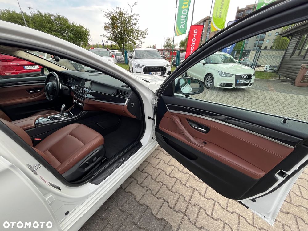 BMW Seria 5 520d - 15