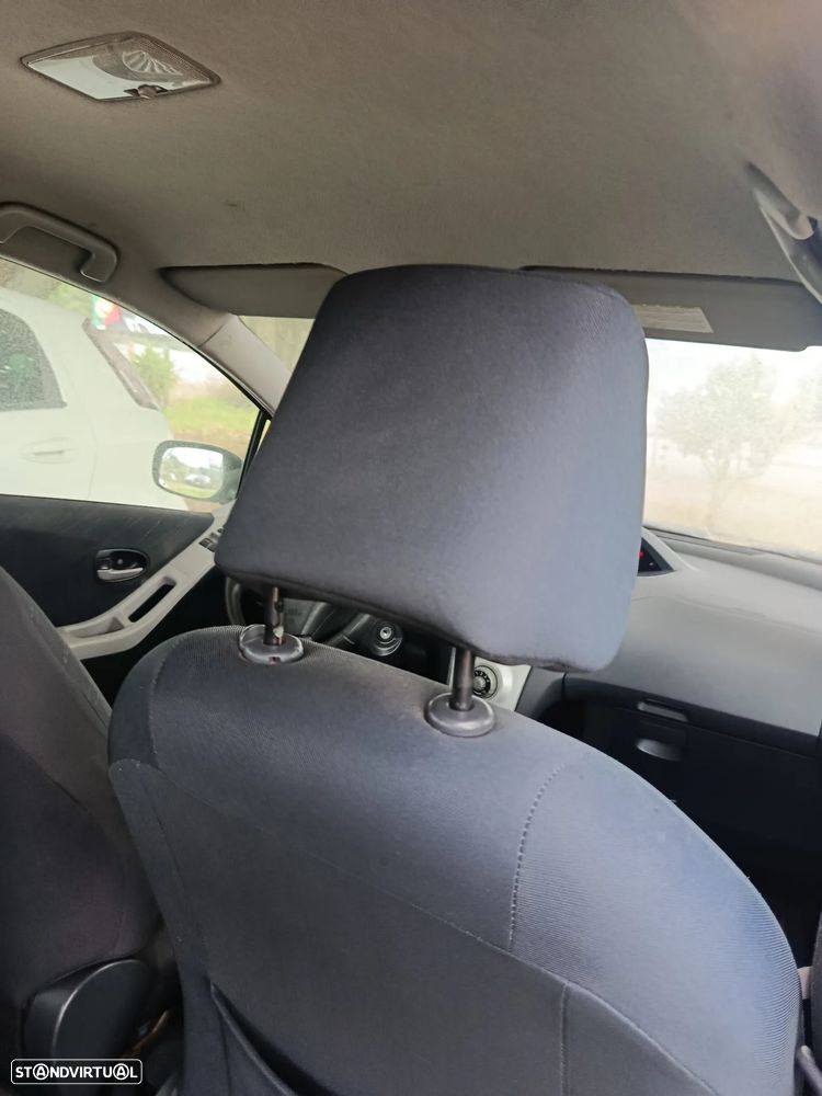 Toyota Yaris 1.4 D-4D Sol+AC - 6
