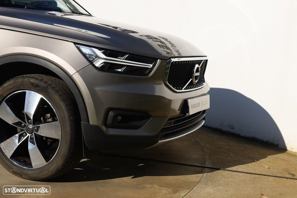 Volvo XC 40 1.5 T2 Momentum Plus - 4