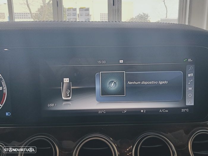 Mercedes-Benz E 220 d Exclusive Line - 34