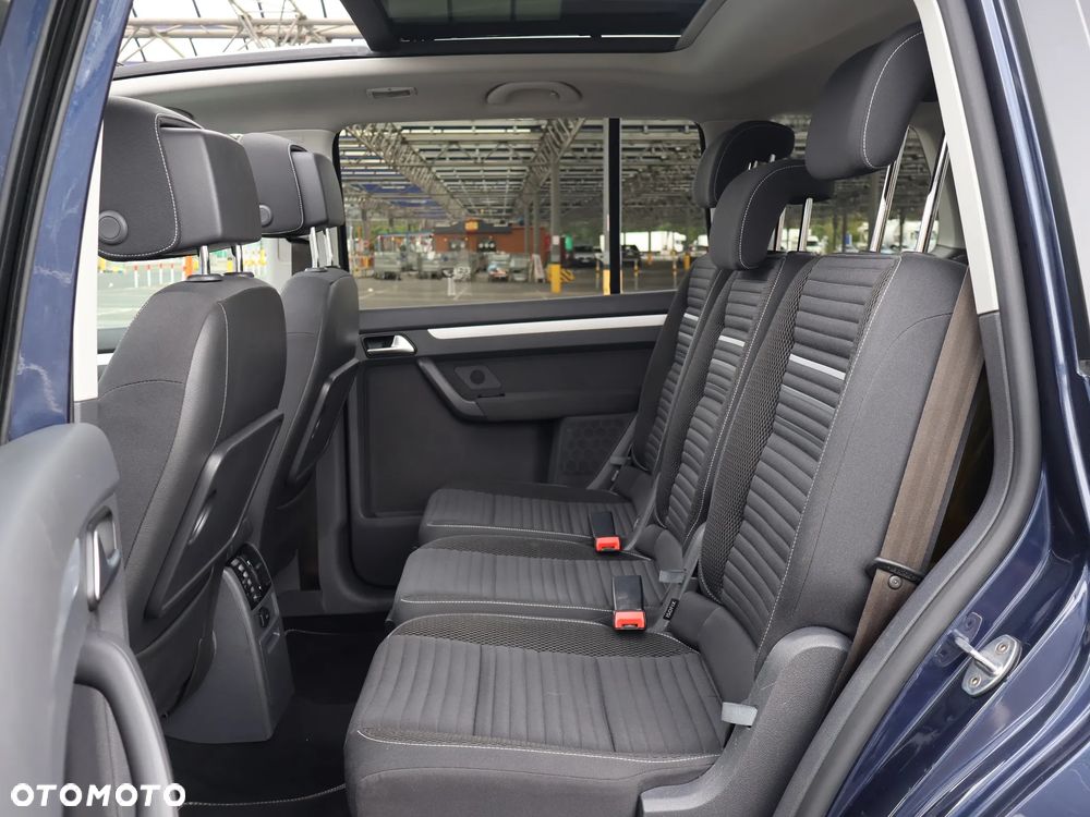 Volkswagen Touran 1.4 TSI Cup - 30