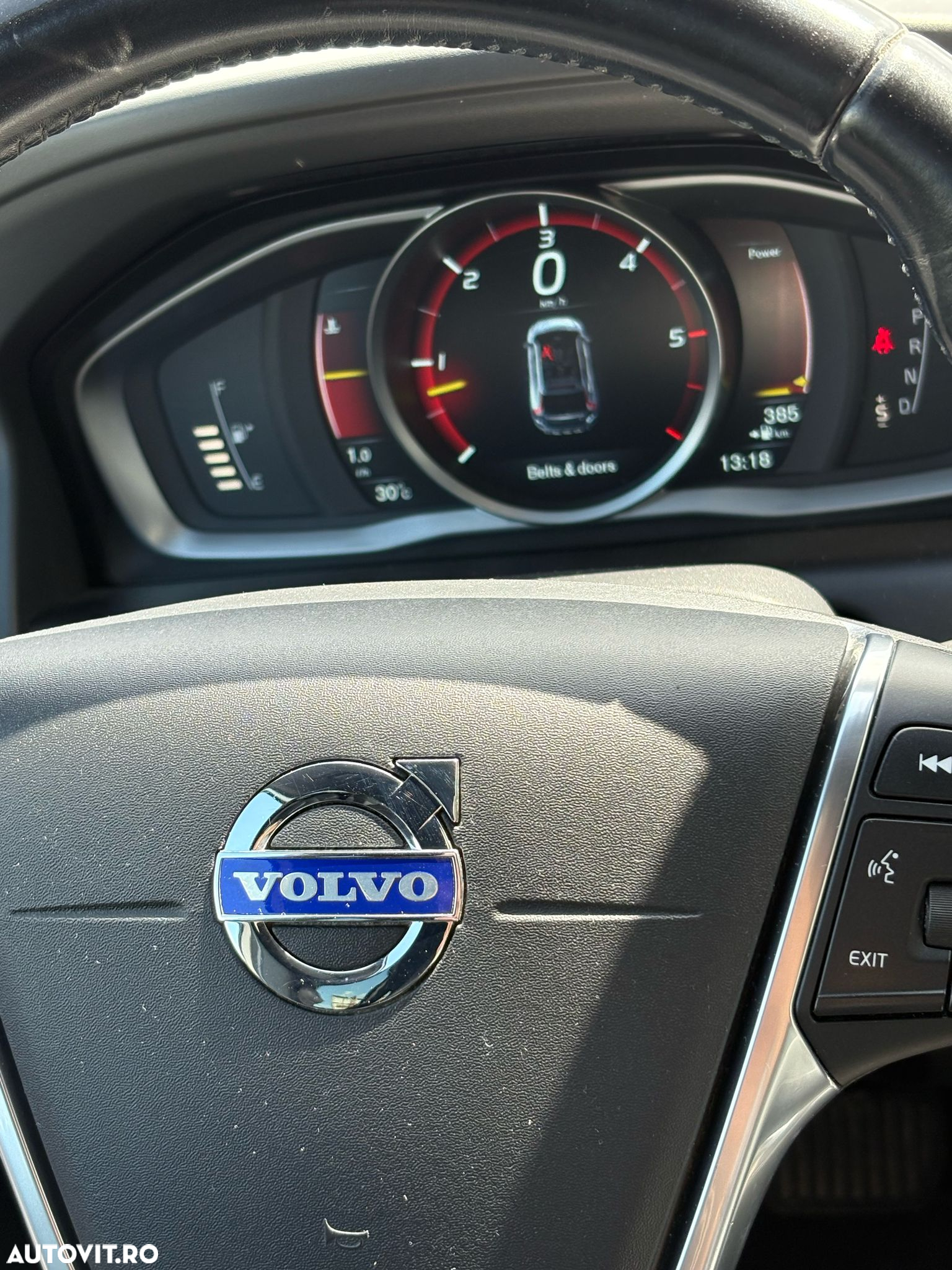 Volvo XC 60 D4 AWD Geartronic Ocean Race - 16