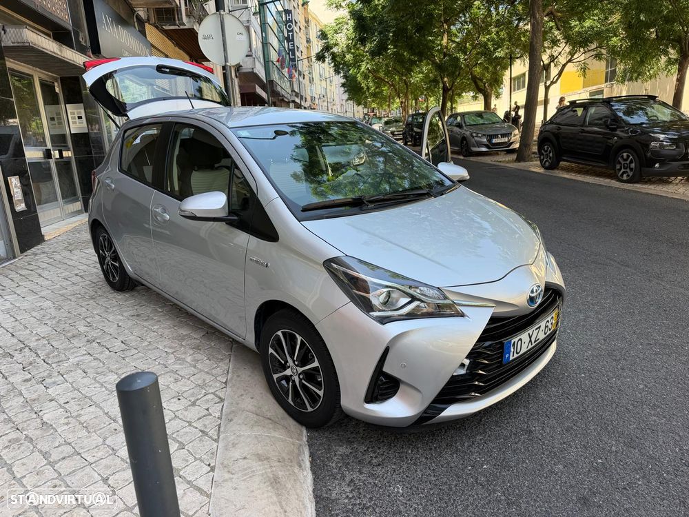 Toyota Yaris 1.5 HSD Comfort +P.Style+P.Techno - 4