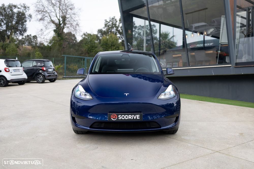 Tesla Model Y Standard RWD - 3