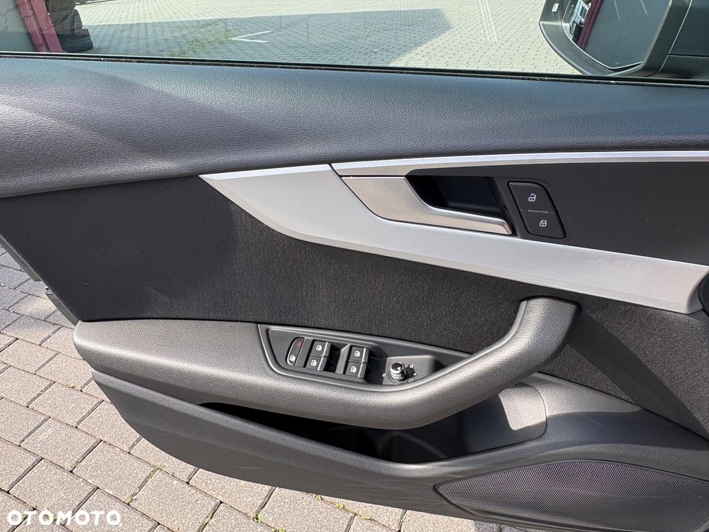 Audi A4 Avant 2.0 TDI DPF Ambiente - 22