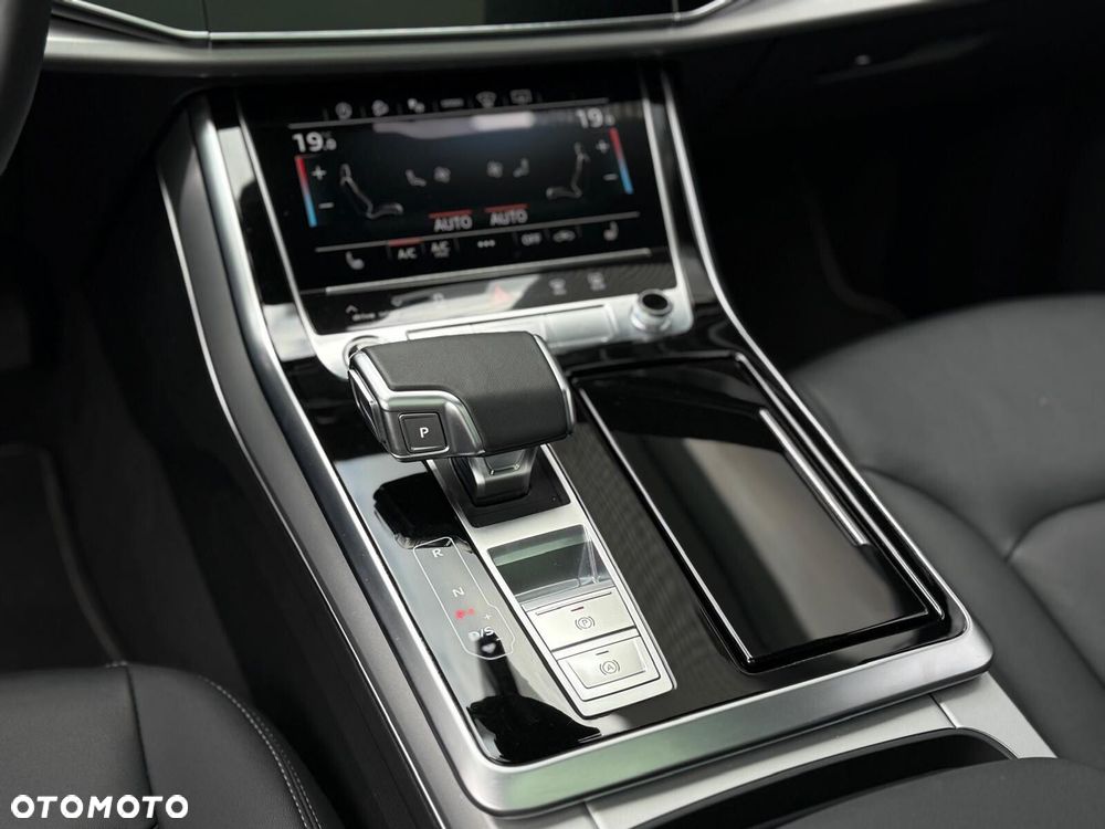 Audi Q7 - 25