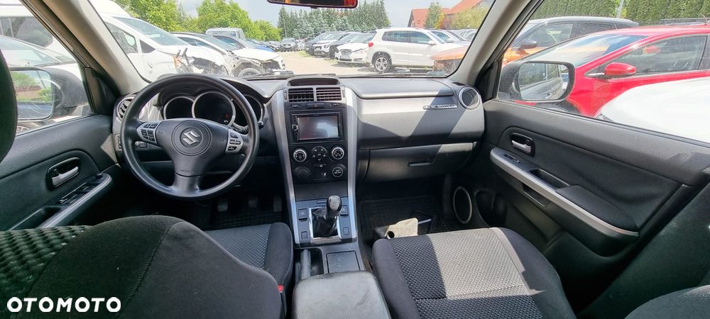 Suzuki Grand Vitara 2.7 V6 - 6