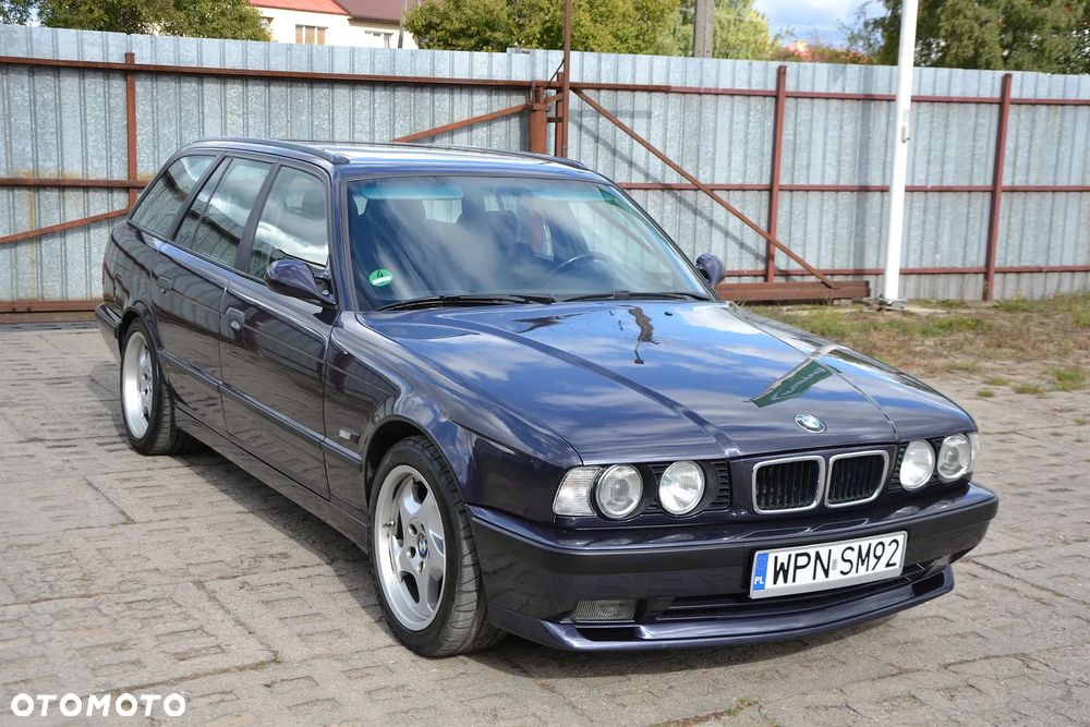 BMW Seria 5 540i - 24