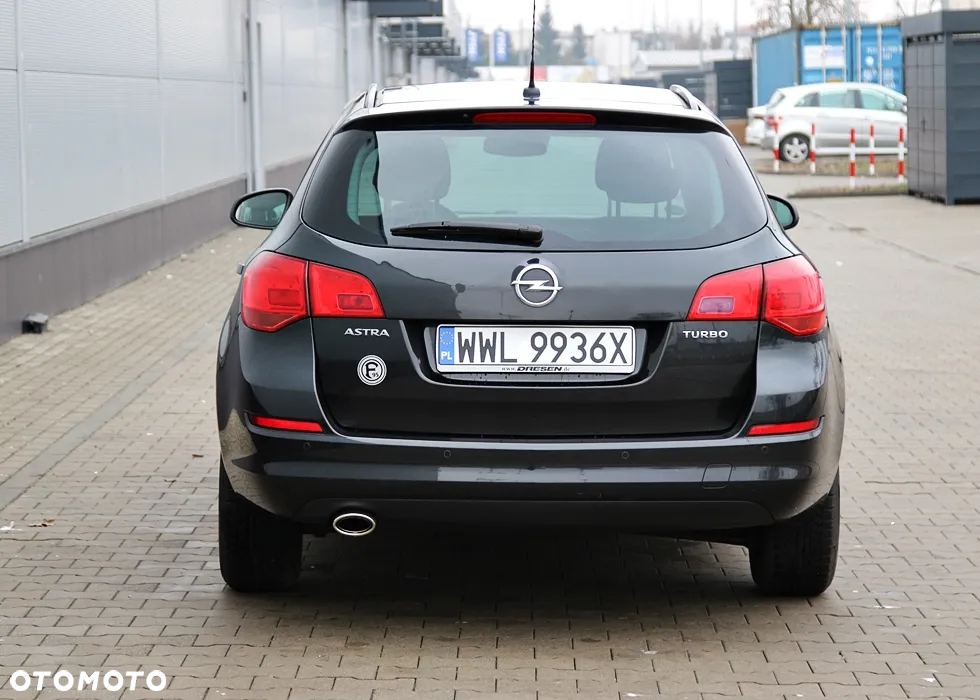 Opel Astra IV 1.4 T Cosmo - 30