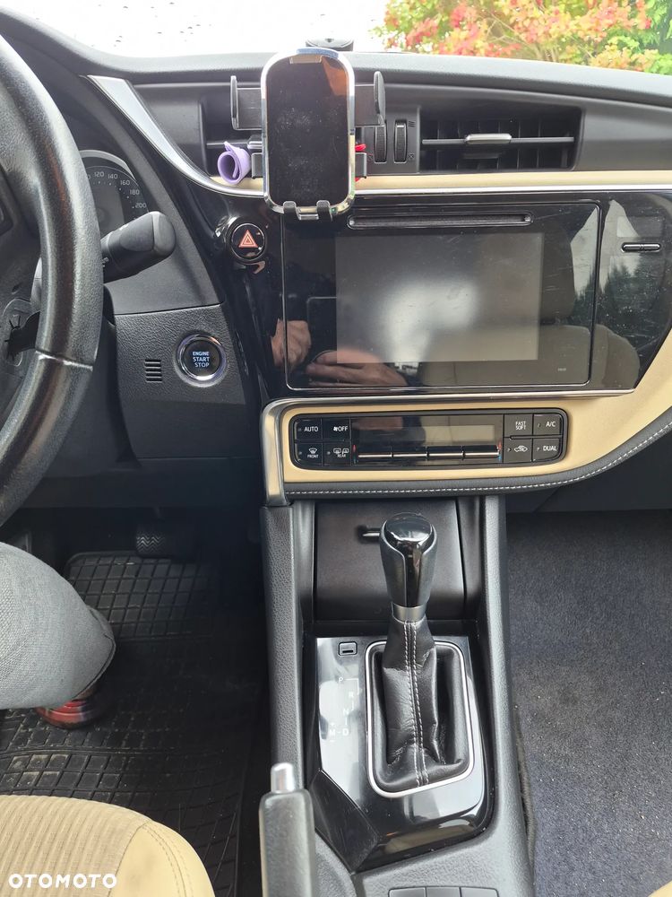 Toyota Corolla 1.6 Prestige MS EU6 - 11