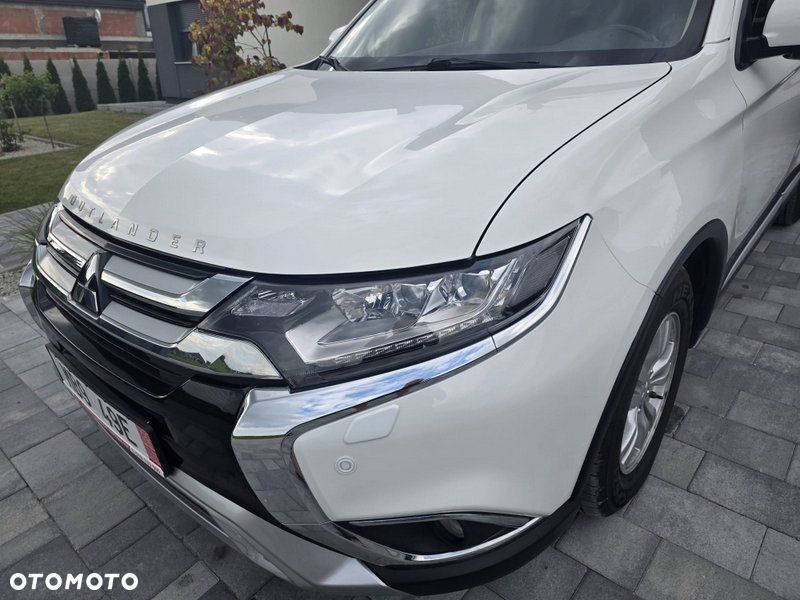 Mitsubishi Outlander 2.0 Intense + Navi 4WD CVT - 10