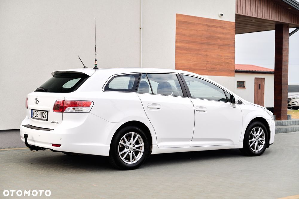 Toyota Avensis 2.0 D-4D Executive - 15