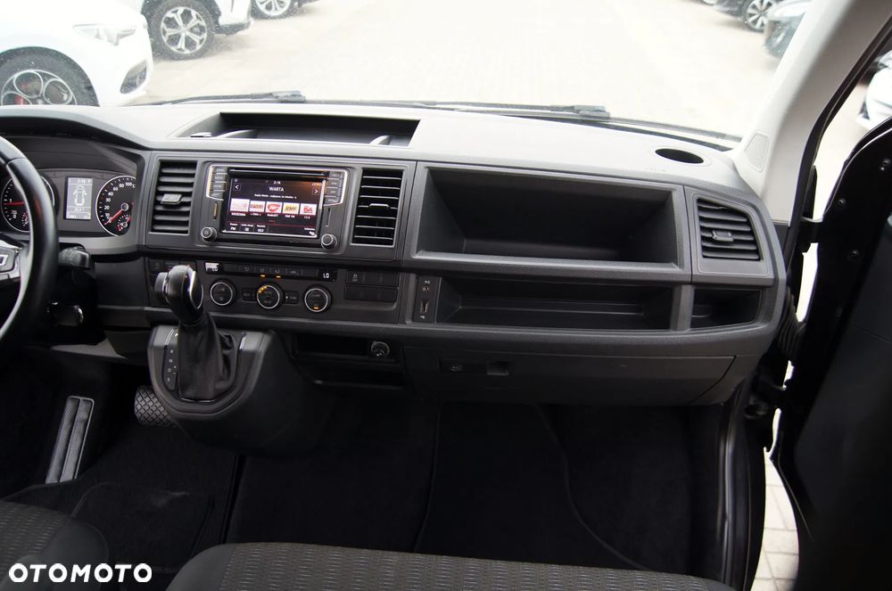 Volkswagen Caravelle - 23