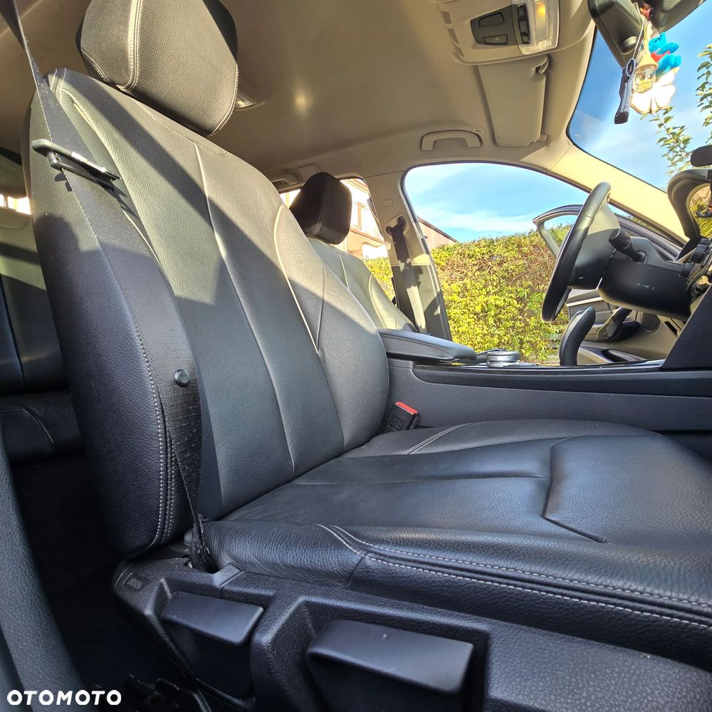 BMW Seria 3 320d Luxury Line - 27