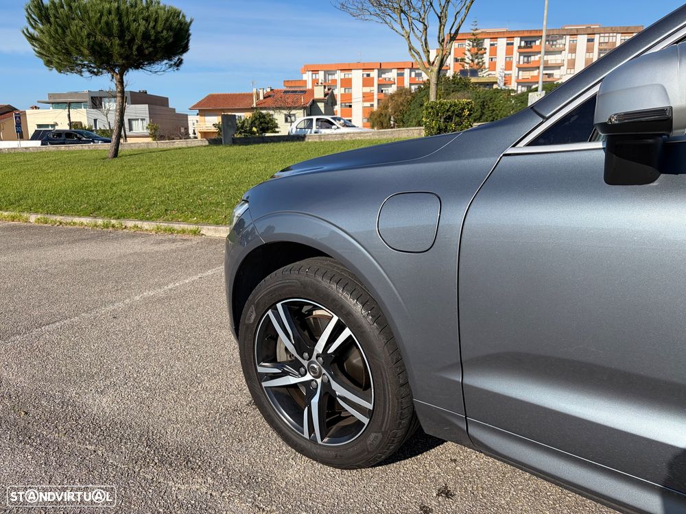 Volvo XC 60 2.0 T8 PHEV R-Design AWD - 10