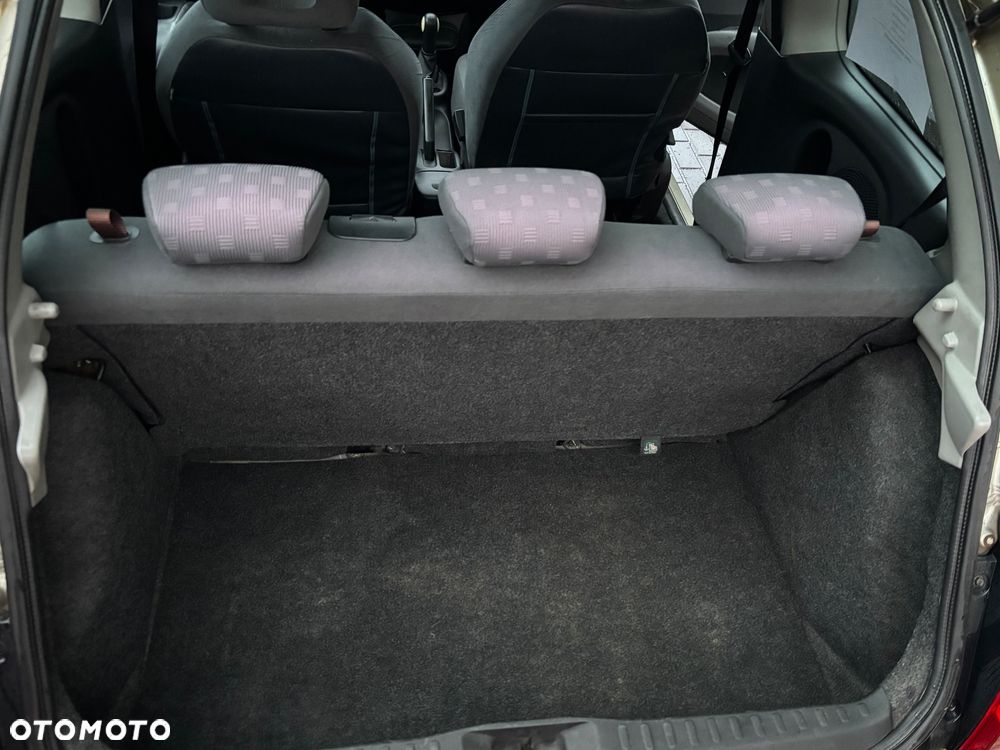 Nissan Micra 1.2 Visia - 15