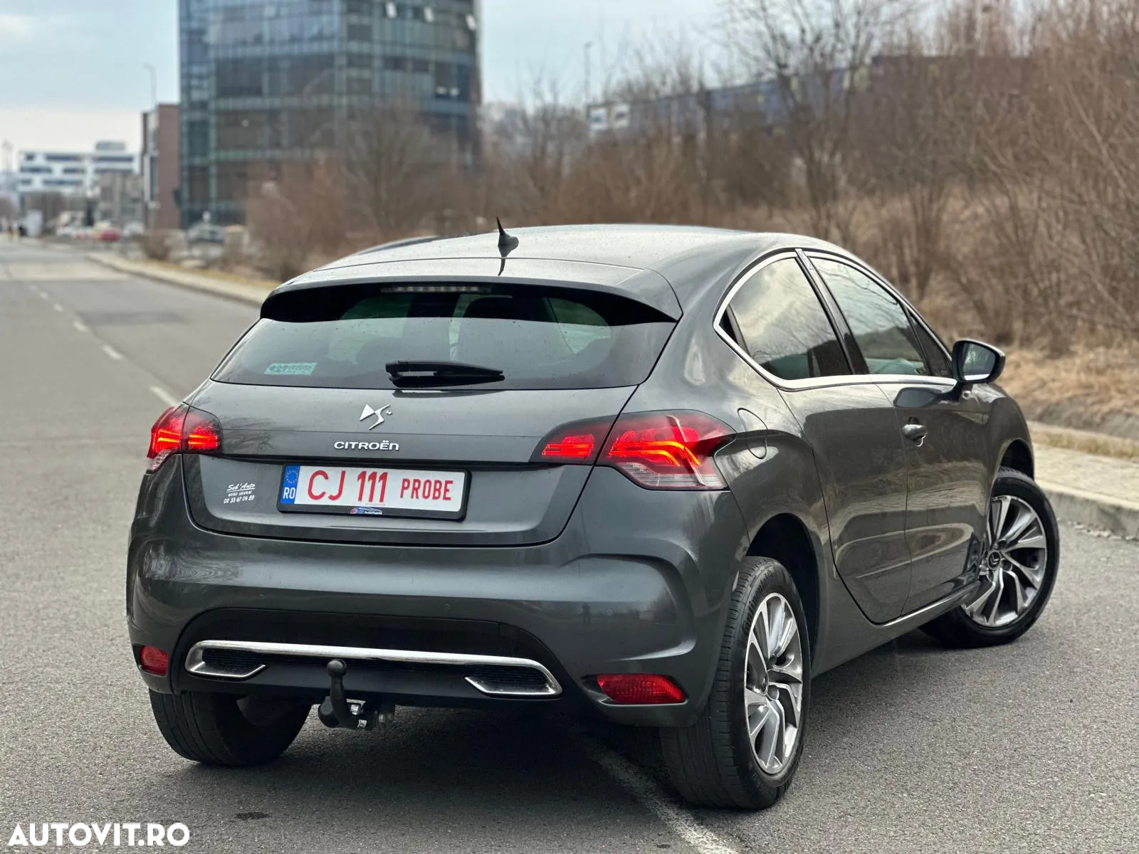 Citroën DS4 e-HDi 110 EGS6 SoChic - 3