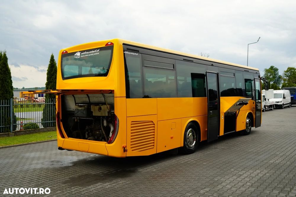 Iveco / EURO 6 / 68 LOCURI / LUNGIME - 10,5 M / AER CONDIȚIONAT - 9