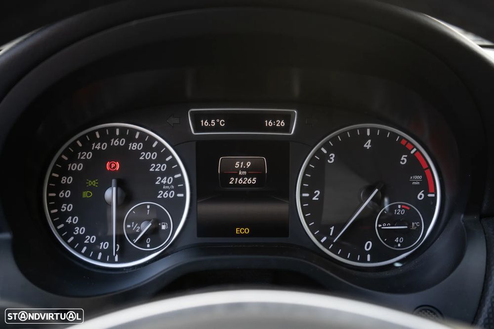 Mercedes-Benz A 180 CDI (BlueEFFICIENCY) Urban - 15