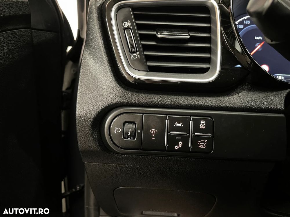 Kia XCeed 1.6 CRDi DCT7 SPIRIT - 29