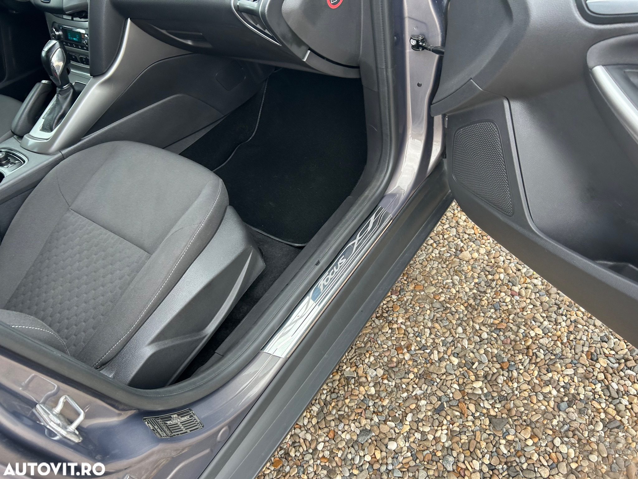 Ford Focus 2.0 TDCi DPF Aut. SYNC Edition - 13