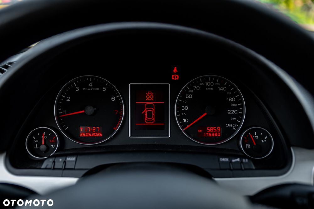 Audi A4 Limousine 1.8 T quattro - 28