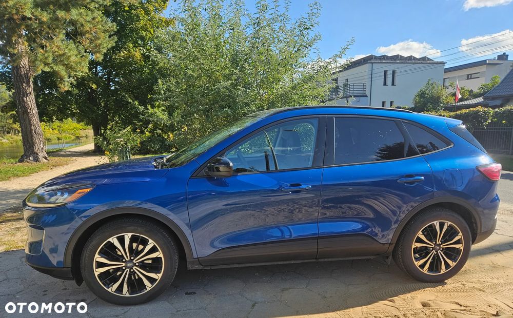 Ford Kuga 1.5 EcoBoost ST-LINE - 8