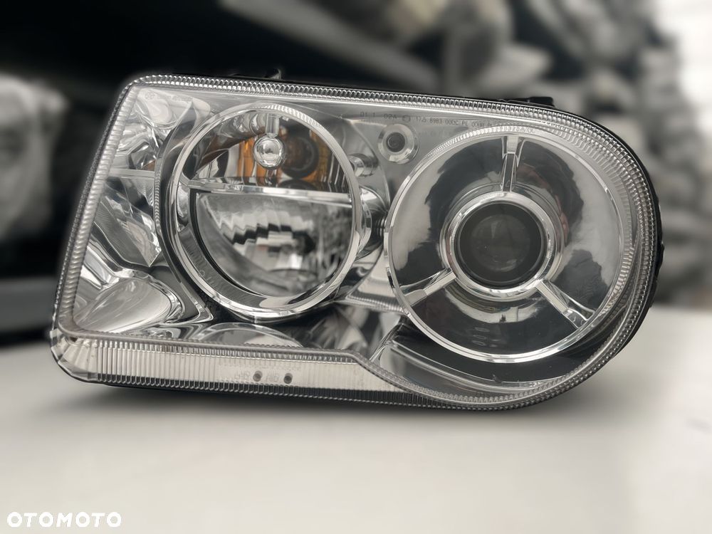 Chrysler 300c Xenon Reflektor Lewy 04805761aj - 1