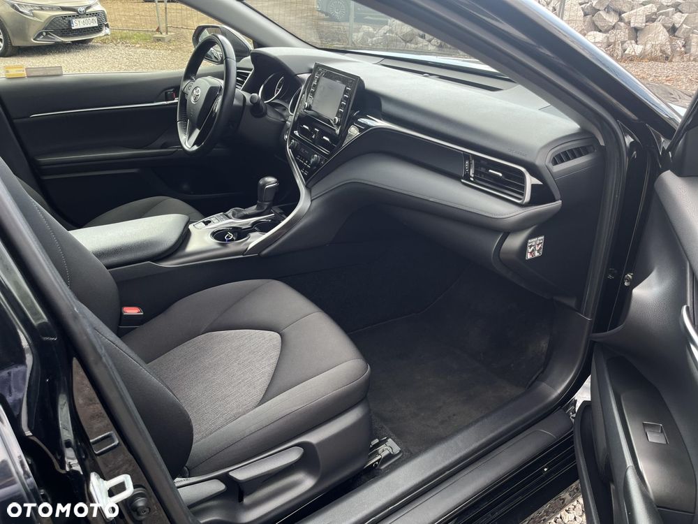 Toyota Camry 2.5 Hybrid Comfort CVT - 20