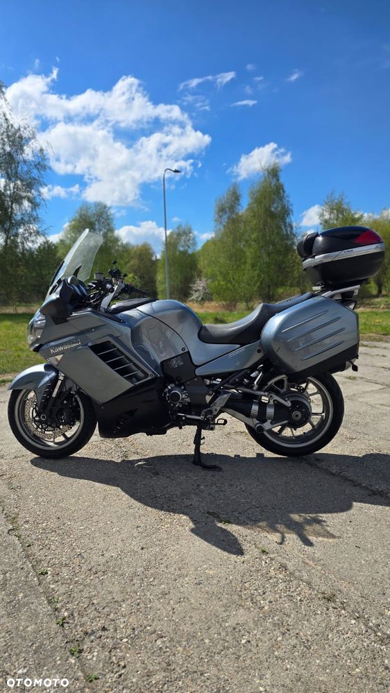 Kawasaki GTR - 8