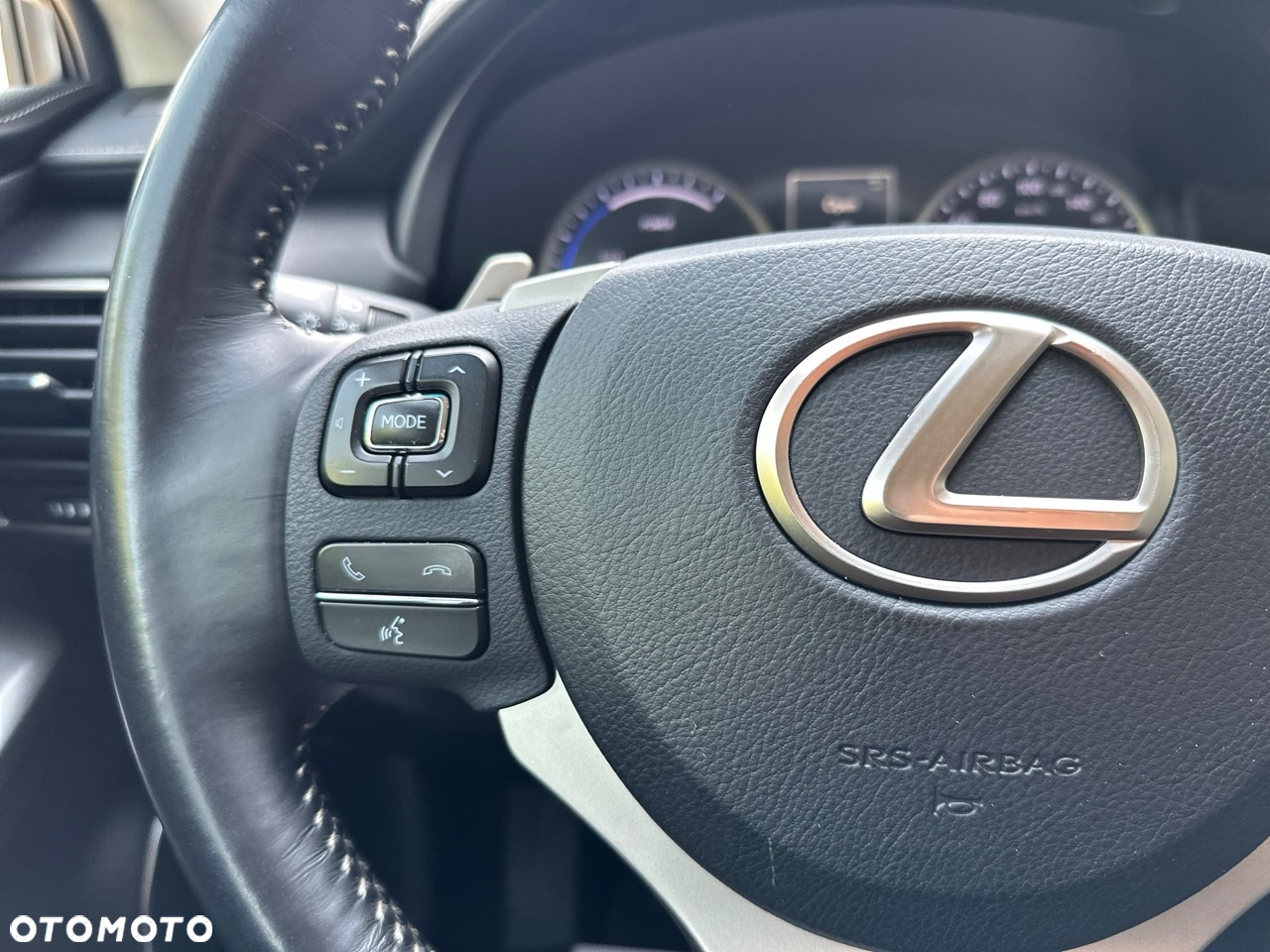 Lexus NX 300h Comfort AWD - 17