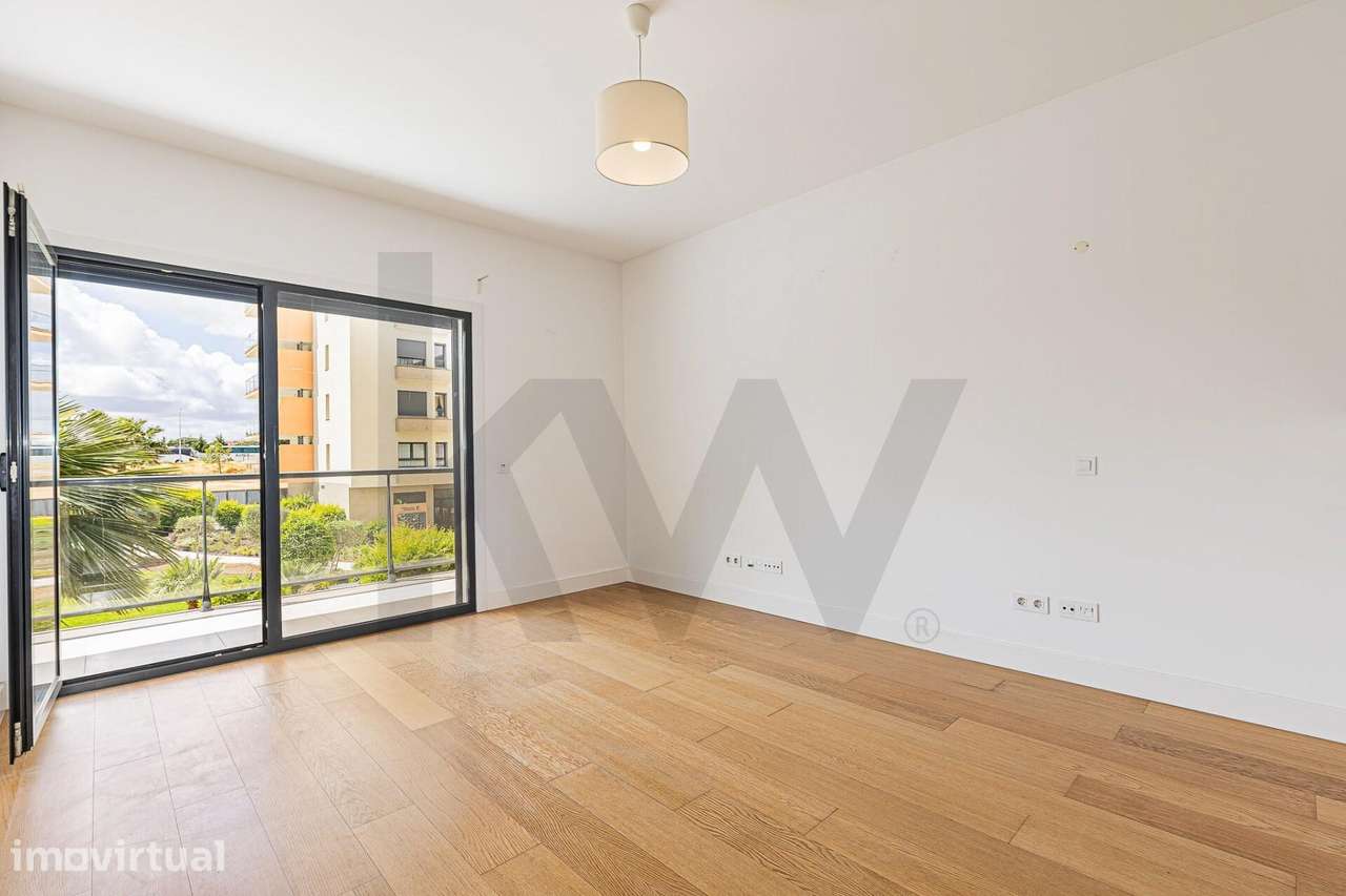 Apartamento T1 para Arrendamento no Seixal em Condomínio Privado com P - Grande imagem: 2/33