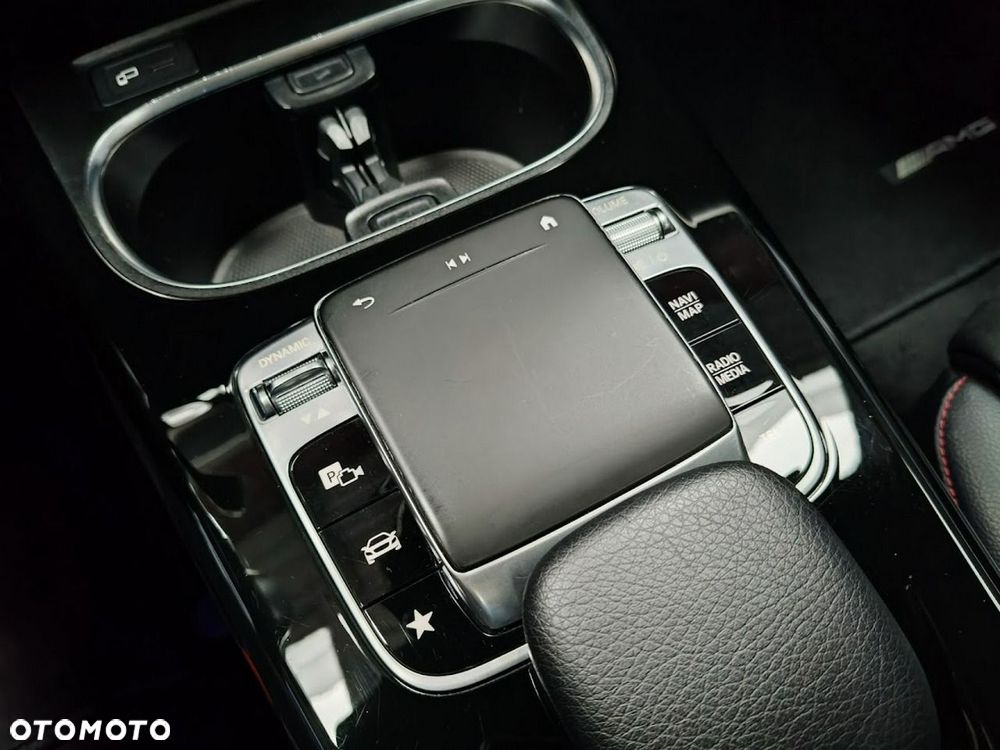 Mercedes-Benz Klasa A 200 AMG Line 7G-DCT - 32